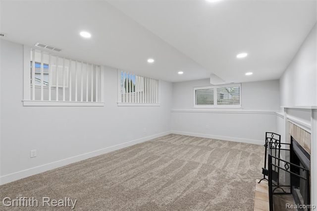 865 Alpine Drive, Brighton, MI 48116