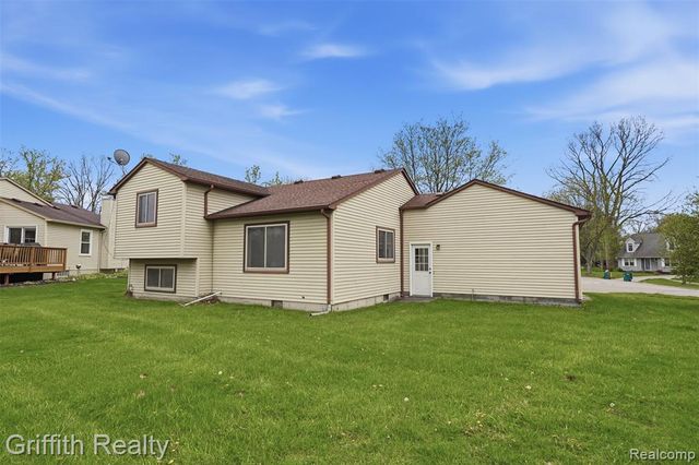 865 Alpine Drive, Brighton, MI 48116