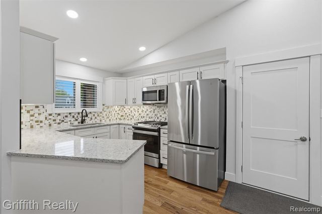 865 Alpine Drive, Brighton, MI 48116