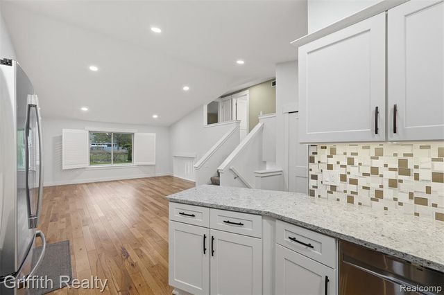 865 Alpine Drive, Brighton, MI 48116