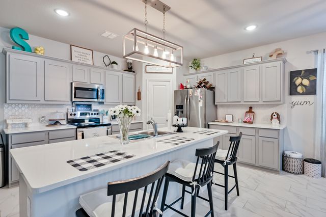 10621 Alpine Meadow Lane, Fort Worth, TX 76140