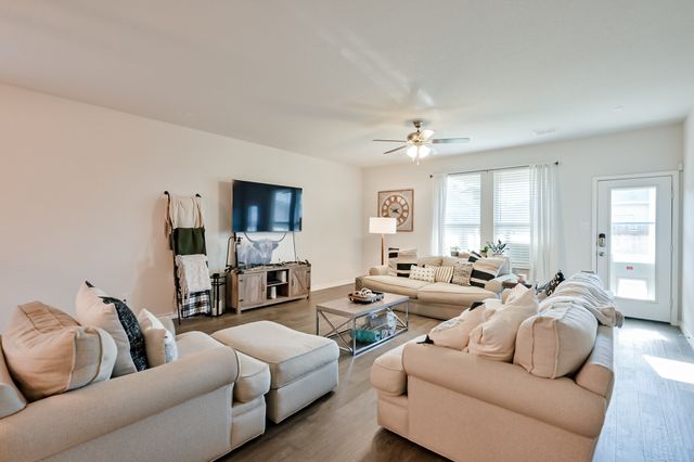 10621 Alpine Meadow Lane, Fort Worth, TX 76140