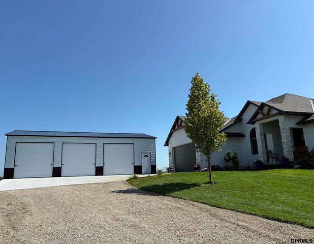 2910 S County Road 29, Valley, NE 68064