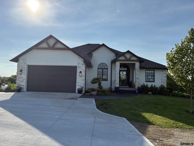 2910 S County Road 29, Valley, NE 68064