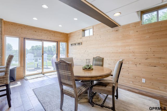 2910 S County Road 29, Valley, NE 68064