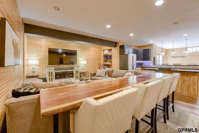 2910 S County Road 29, Valley, NE 68064