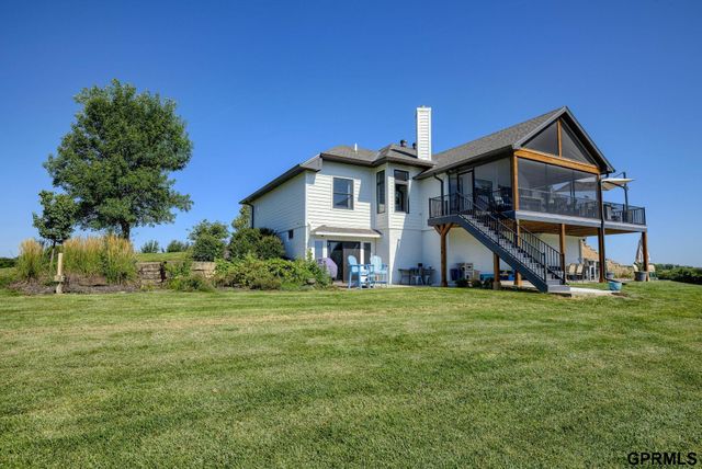 2910 S County Road 29, Valley, NE 68064