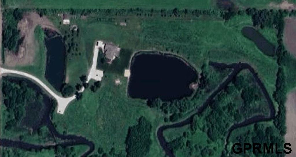 2910 S County Road 29, Valley, NE 68064