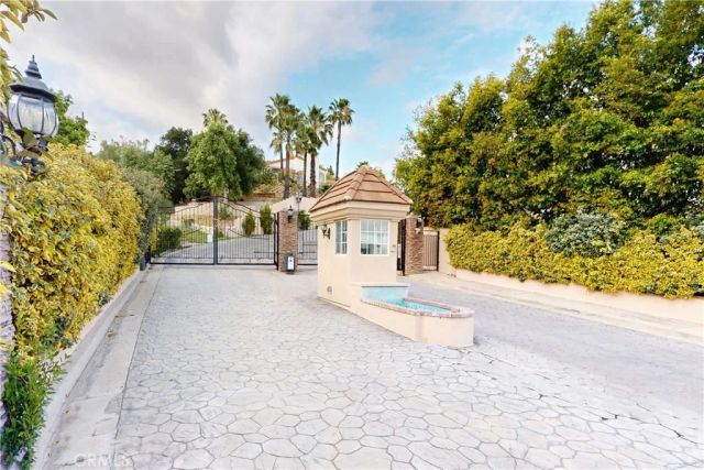11595 Rancho Del Valle, Granada Hills, CA 91344