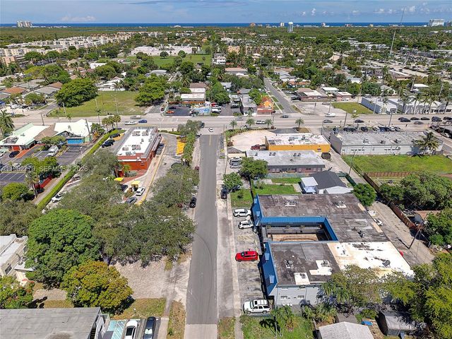 37 SW 14th St 16, Dania Beach, FL 33004