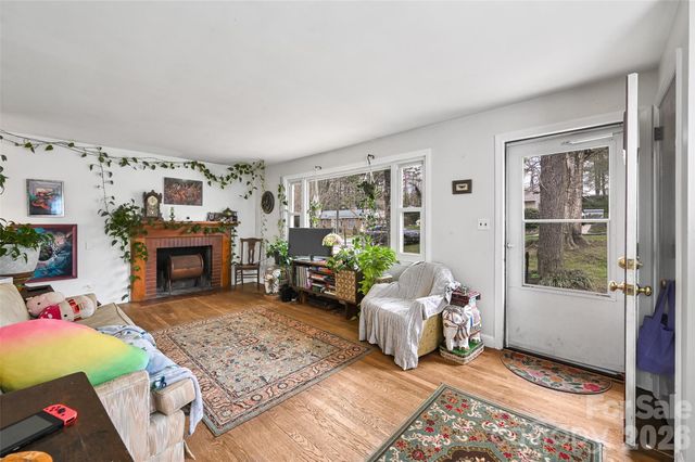 297 White Pine Drive, Asheville, NC 28805