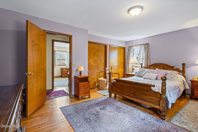 1111 Rosehill Boulevard, Niskayuna, NY 12309