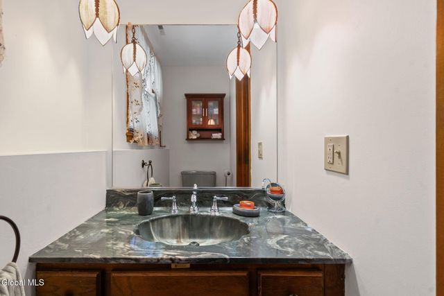 1111 Rosehill Boulevard, Niskayuna, NY 12309