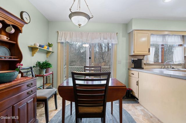 1111 Rosehill Boulevard, Niskayuna, NY 12309