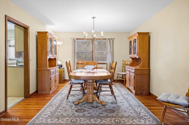 1111 Rosehill Boulevard, Niskayuna, NY 12309