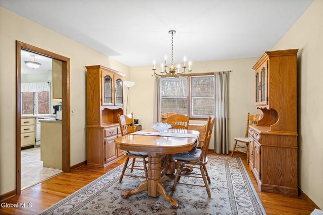 1111 Rosehill Boulevard, Niskayuna, NY 12309