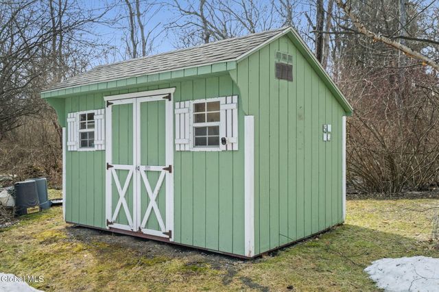 1111 Rosehill Boulevard, Niskayuna, NY 12309