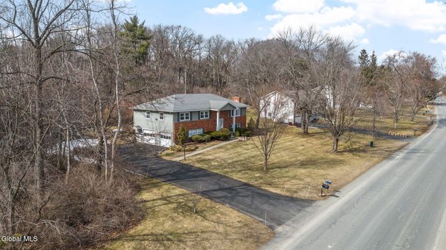 1111 Rosehill Boulevard, Niskayuna, NY 12309