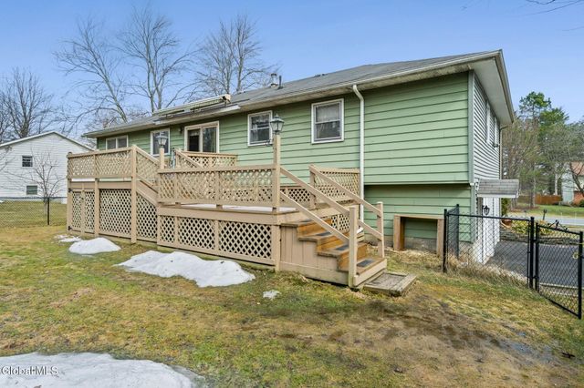 1111 Rosehill Boulevard, Niskayuna, NY 12309