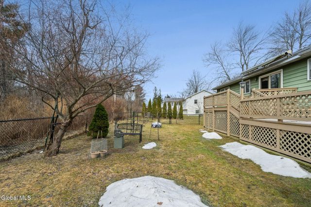 1111 Rosehill Boulevard, Niskayuna, NY 12309