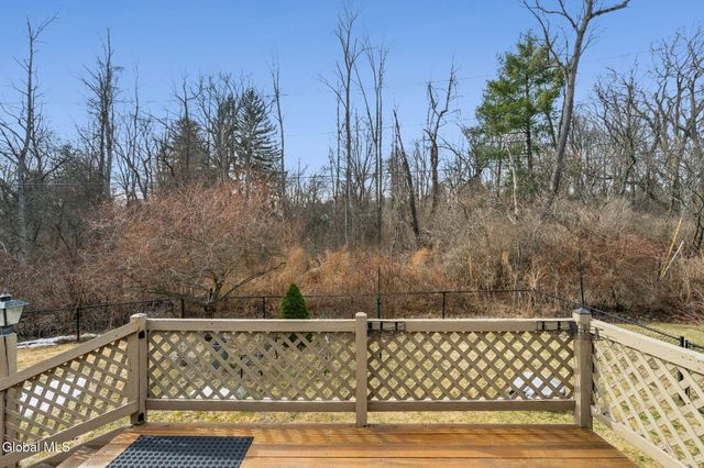 1111 Rosehill Boulevard, Niskayuna, NY 12309