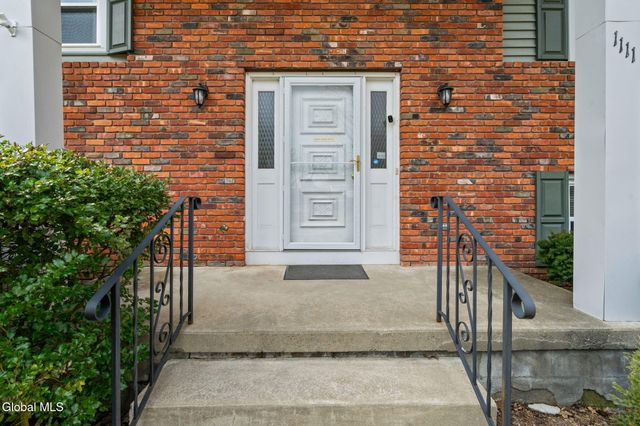 1111 Rosehill Boulevard, Niskayuna, NY 12309