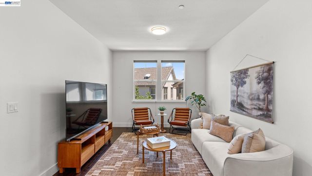 4022 Chalk Hill Way, Dublin, CA 94568
