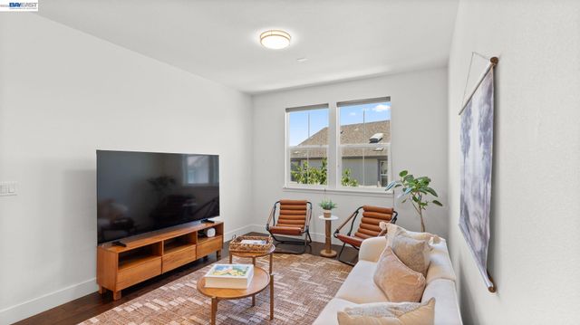 4022 Chalk Hill Way, Dublin, CA 94568