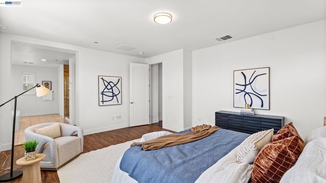 4022 Chalk Hill Way, Dublin, CA 94568
