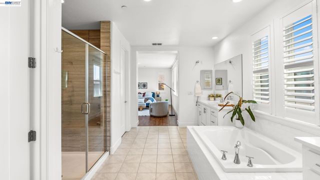 4022 Chalk Hill Way, Dublin, CA 94568