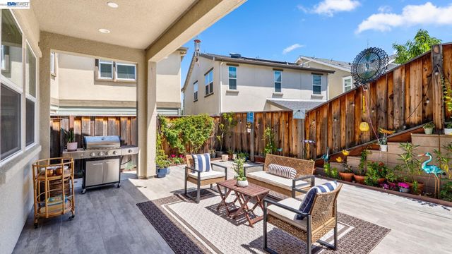 4022 Chalk Hill Way, Dublin, CA 94568