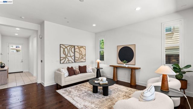 4022 Chalk Hill Way, Dublin, CA 94568