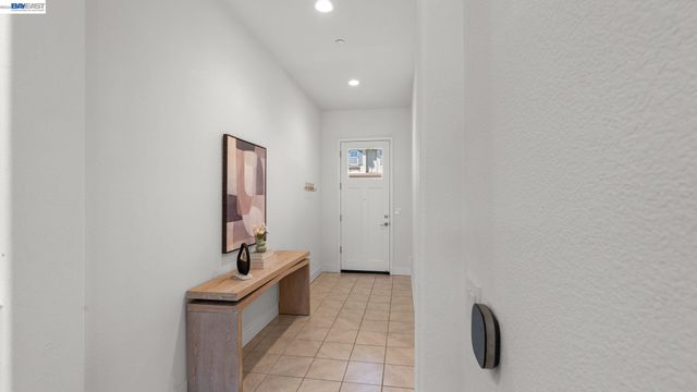 4022 Chalk Hill Way, Dublin, CA 94568
