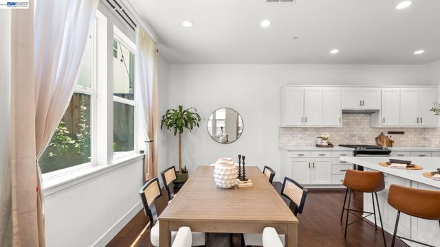 4022 Chalk Hill Way, Dublin, CA 94568