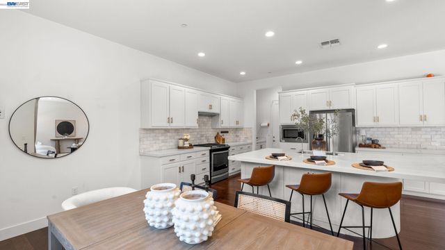 4022 Chalk Hill Way, Dublin, CA 94568