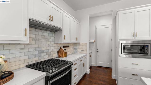 4022 Chalk Hill Way, Dublin, CA 94568