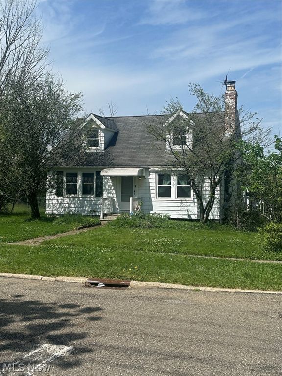 694 Mckinley Avenue, Bedford, OH 44146