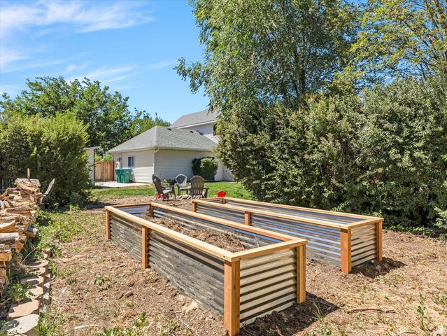 10886 N HIGHLAND CIR, Highland, UT 84003