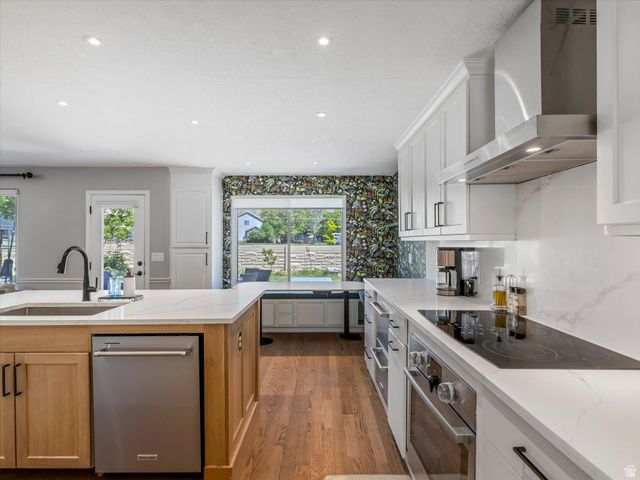 10886 N HIGHLAND CIR, Highland, UT 84003