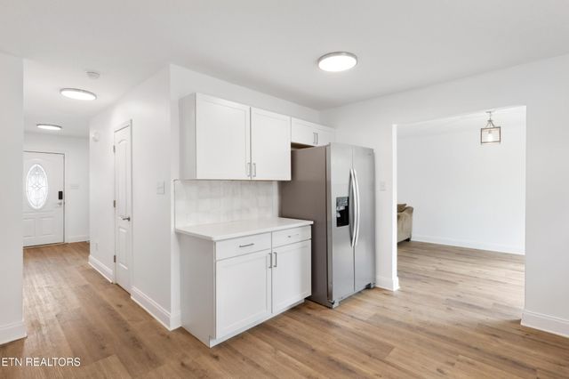 6817 Audrianna Lane, Knoxville, TN 37918