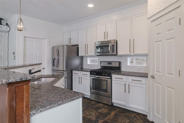 2101 Rivers Edge WAY 26, Austin, TX 78741