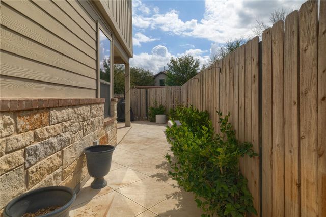 2101 Rivers Edge WAY 26, Austin, TX 78741
