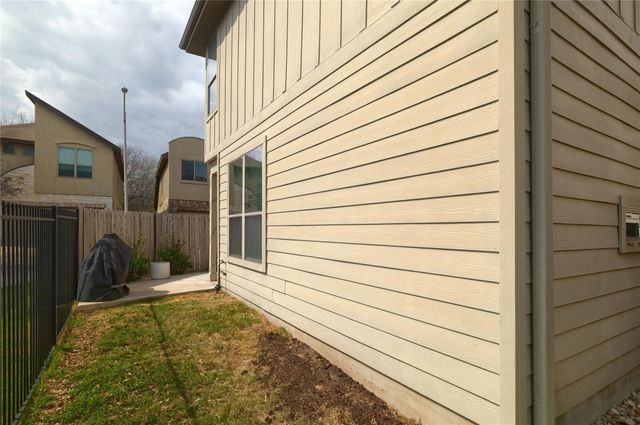 2101 Rivers Edge WAY 26, Austin, TX 78741