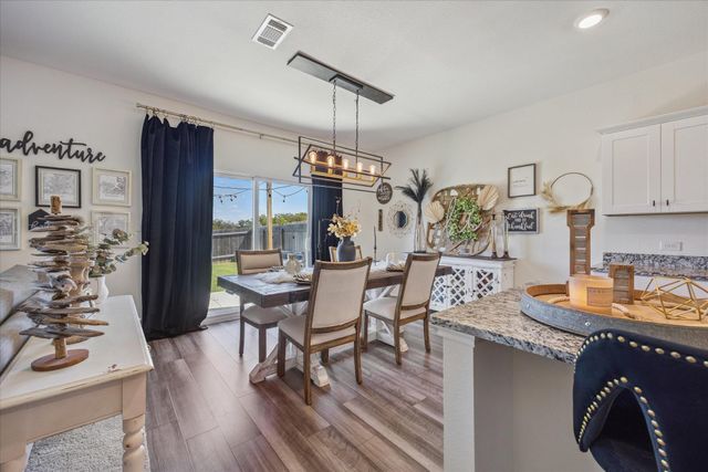 208 Night Riders WAY, Jarrell, TX 76537