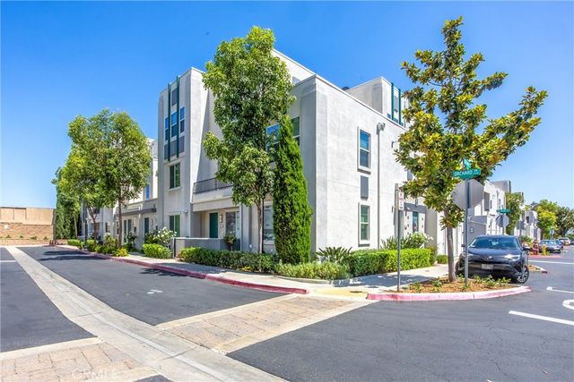 595 Orlando Court, Upland, CA 91786