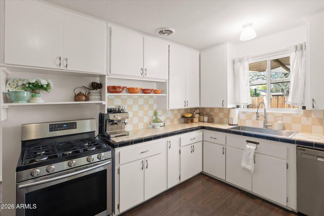 6714 N 11TH Street, Phoenix, AZ 85014