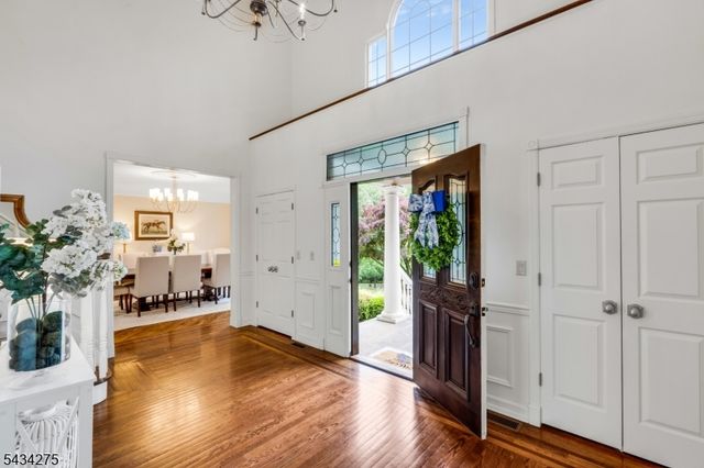 7 Chilton Rd, Chester Twp., NJ 07930