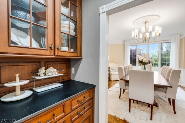 7 Chilton Rd, Chester Twp., NJ 07930