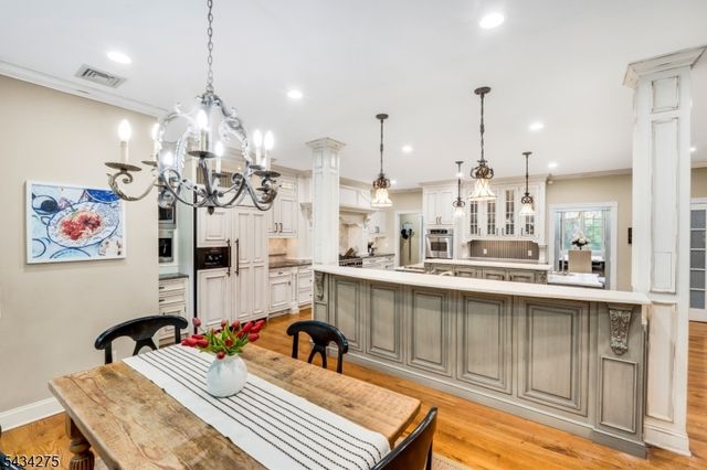 7 Chilton Rd, Chester Twp., NJ 07930