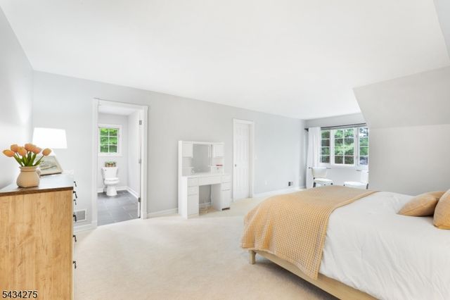 7 Chilton Rd, Chester Twp., NJ 07930